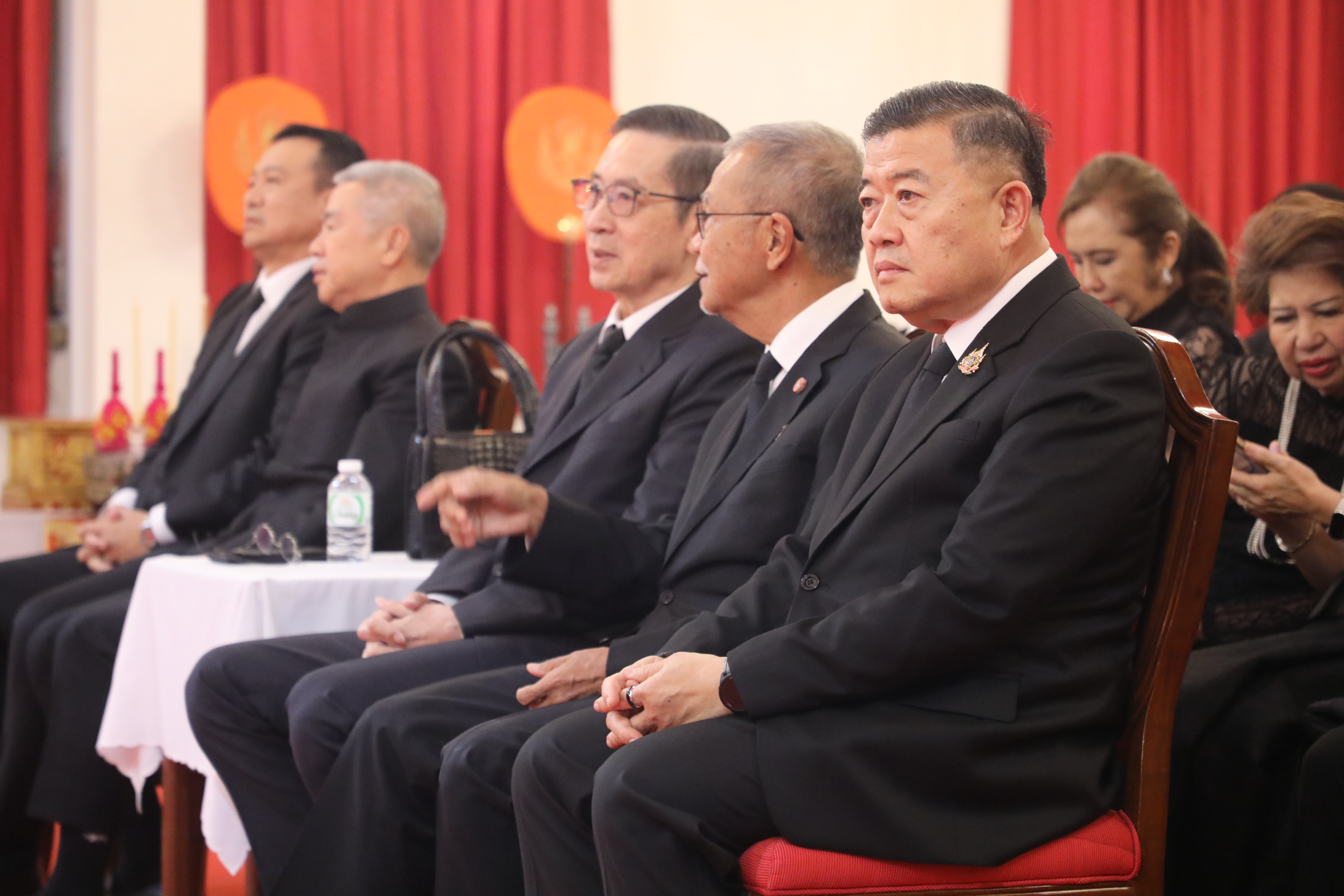 title - ส.ป.ก. ร่วมอาลัย เข้าร่วมงานสวดพระอภิธรรม นายจรัลธาดา กรรณสูต องคมนตรี อดีตปลัดกระทรวงเกษตรและสหกรณ์